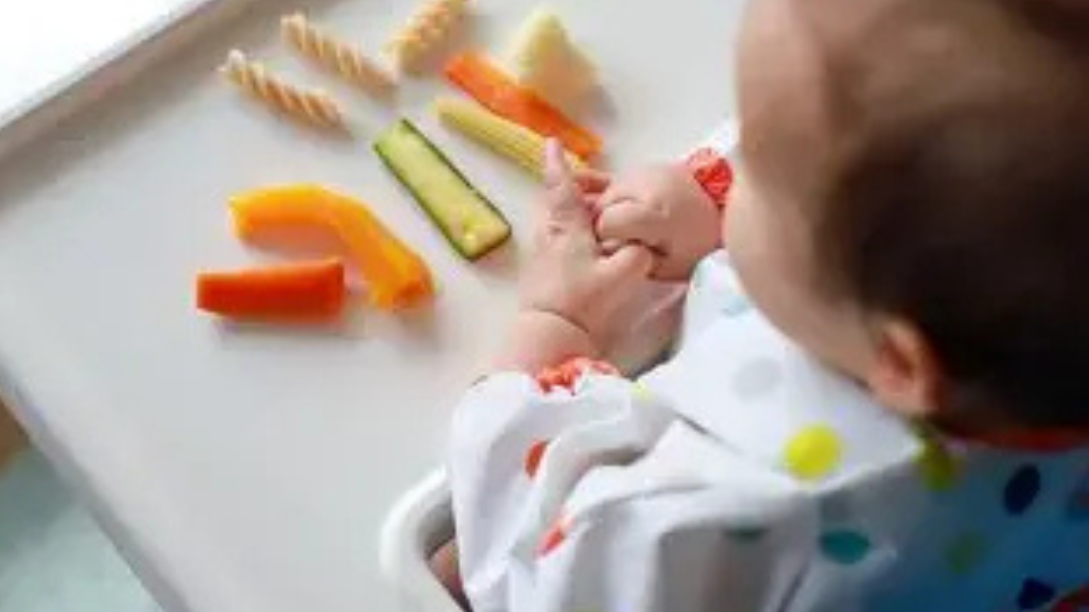 When to Start Baby-Led Weaning and Best Foods to start with and Avoid