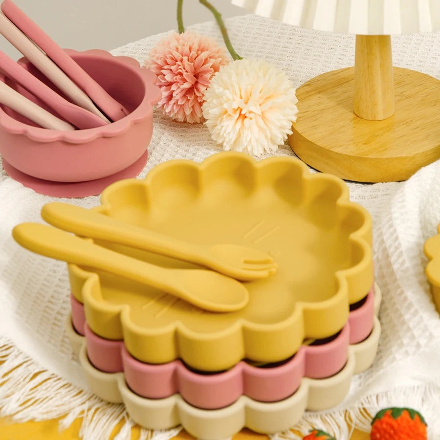 4 pcs Lion Shape Silicone Baby Plate and Bowl Set