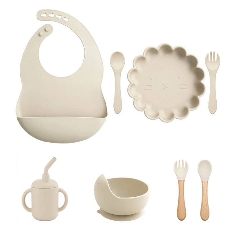 Lion 8 pcs Silicone Baby Feeding Set